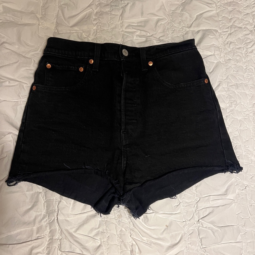 Levi’s Ribcage Black Denim Shorts